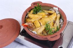 Chicken steamed with salt
